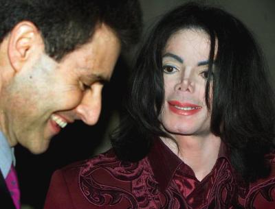 Uri Geller & Michael Jackson (15 March, 2001)