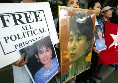 Daw Aung San Suu Kyi, political prisoner