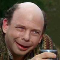 Wallace Shawn as Vinzzini