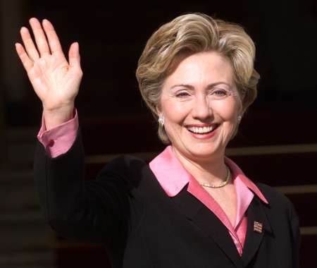 United States Senator Hillary Clinton (D-NY) waves in Dublin, March 26, 2002. Photo by Paul McErlane