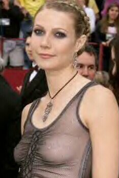 Actress Gwyneth Paltrow poses upon her arrival for the 74th Academy Awards March 24, 2002. Paltrow will be presenting at this year's awards. Photo by Fred Prouser