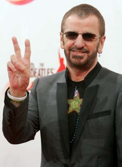 Ringo Starr poses after attending the gala premiere of 'The Beatles LOVE by Cirque du Soleil' at the Mirage hotel and casino in Las Vegas, Nevada June 30, 2006.  Photo by Steve Marcus